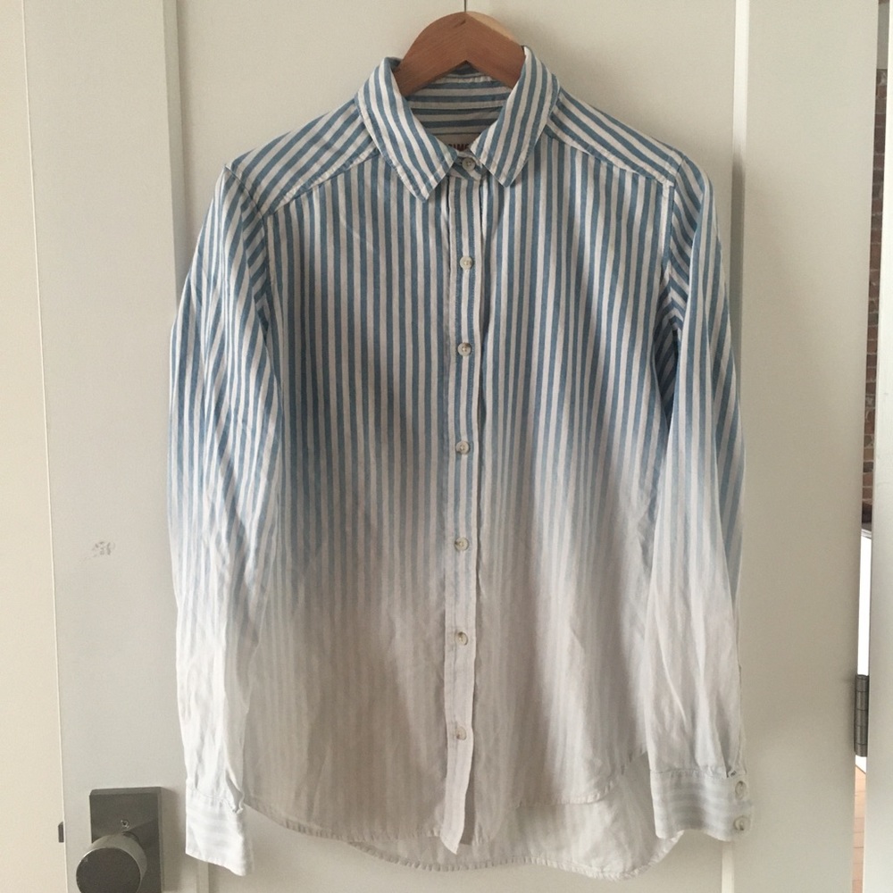 Mossimo gradient blue & white striped shirt
